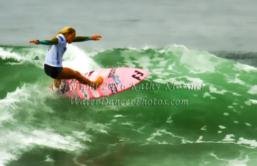 Surfer Girl Off the lip